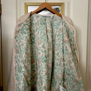 Chic Floral Jacket with Green and Pink Accents